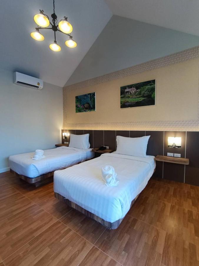 English Resotel : อิงลิช รีโซเทล Накхон Си Тамарат Екстериор снимка